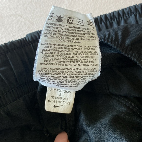 Nike Tempo Shorts - Picture 3 of 3